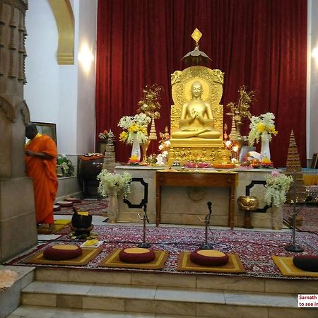 Goldy Guest House Varanasi Ngoại thất bức ảnh