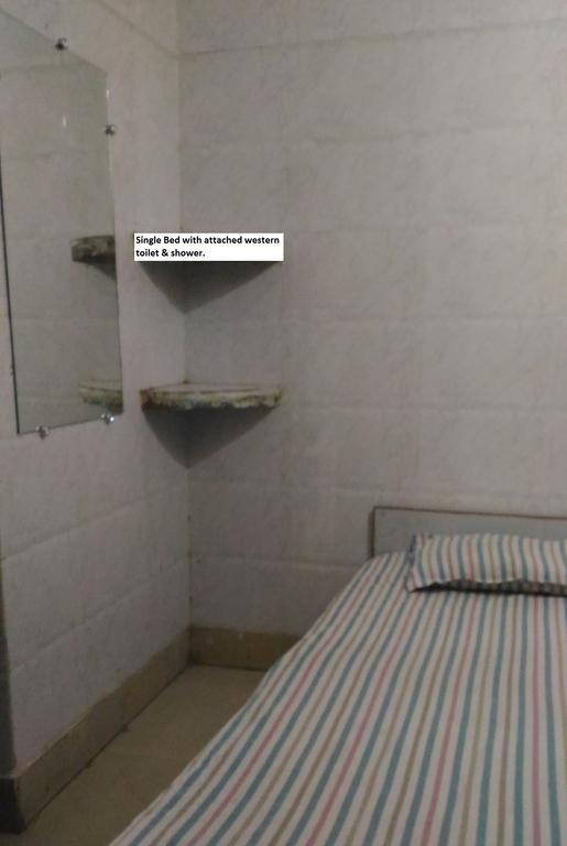 Goldy Guest House Varanasi Ngoại thất bức ảnh