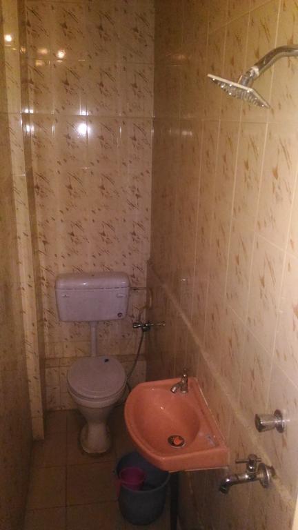 Goldy Guest House Varanasi Ngoại thất bức ảnh